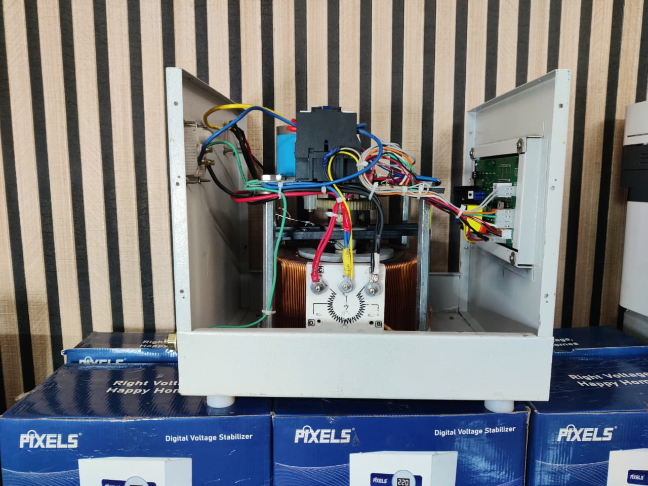 SERVO STABILIZER 5KVA - Image 2